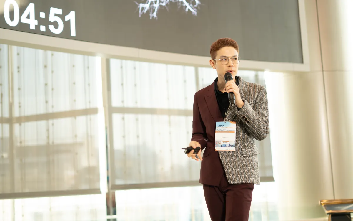 Dr. Tawin Iempridee pitching KronoLife at the HKSTP Idea Landing Programme